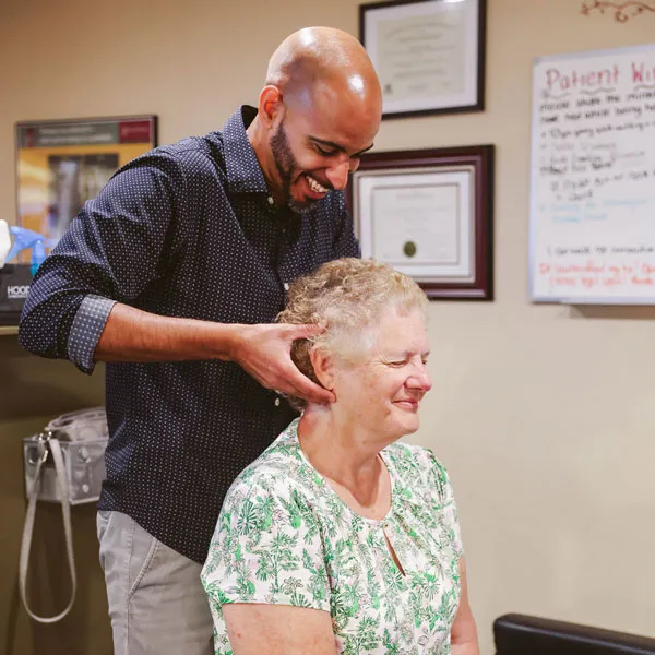 gallery-neck-pain-treatment-for-adults neck pain treatment for adults